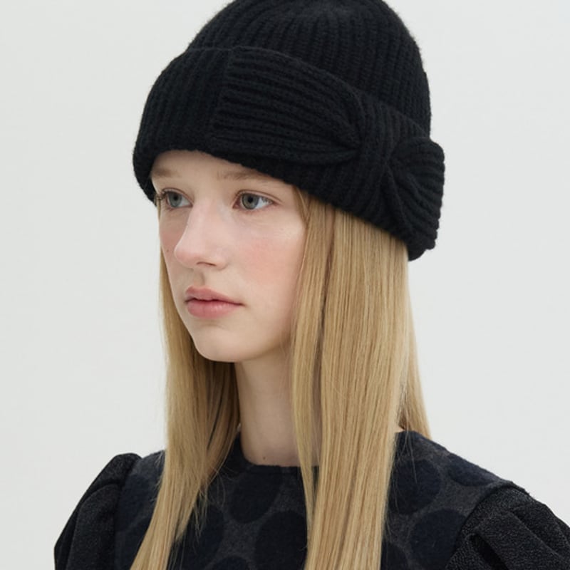 Brown Hat Rosette Beanie - Black