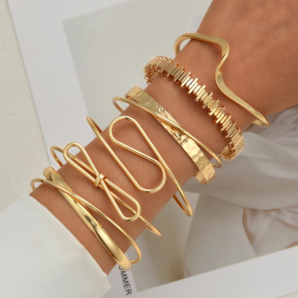 Vintage Boho Gold Color Metal Bangles Set for Women Punk Hiphop Textured Bracelets Fashion Wedding Daily Wear Party Jewelry Gift