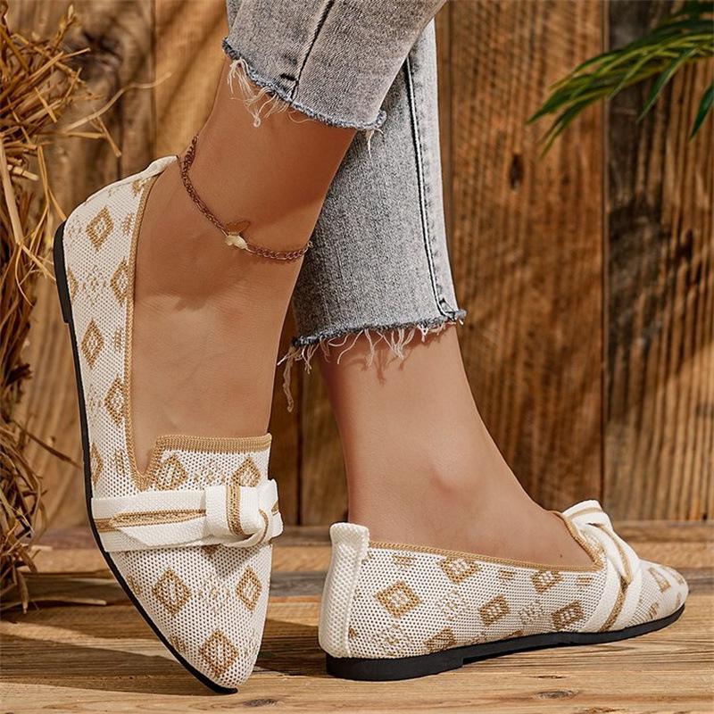 Large Size Lightweight Pointed Doudou 22 Years Old Spring and Autumn New Bow Comfortable Non-slip Single Shoes