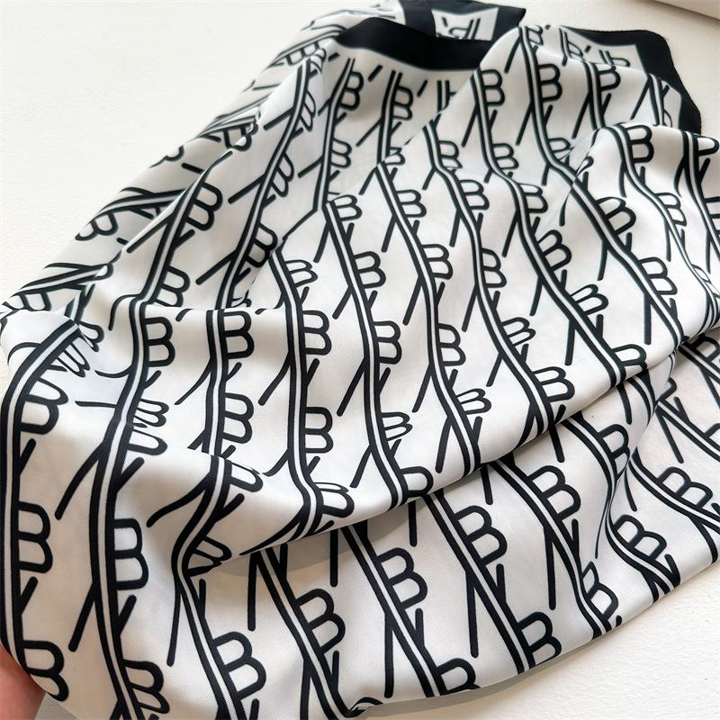 European and American new printed light luxury letter B scarf 91cm large square scarf twill silk headscarf versatile shawl women