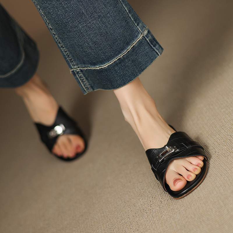 Krazing Pot Cow Skin Mules Summer Size 42 Low Heels Luxury Shoes Metal Decoration Women Superstar Women Peep Toe Slip on Sandals