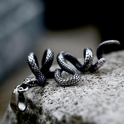 Schlangenanhänger aus Edelstahl, Vintage-Schlangenkettenanhänger, rostfreier, gewickelter Schlangenanhänger für Gothic