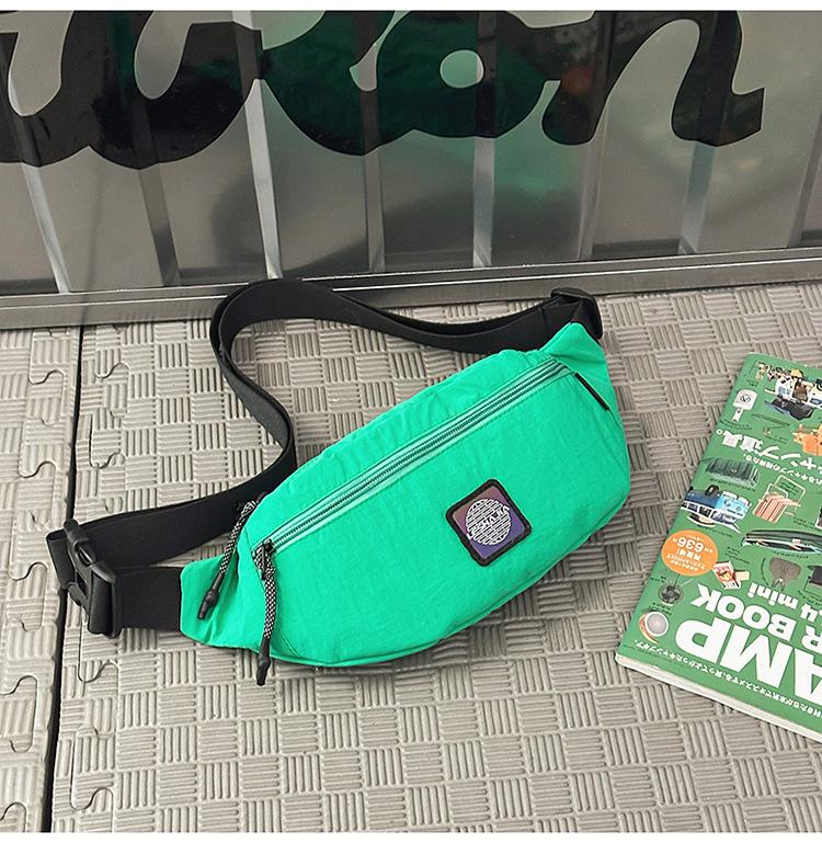 

Трендовая брендовая повседневная сумка-мессенджер, мужская уличная трендовая крутая поясная сумка с буквенным принтом, простая уличная светоотражающая легкая маленькая сумка-сателлит бирюзовый