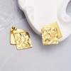 Boucles d'oreilles carrées pliées irrégulières à la mode, Boucles d'oreilles et bijoux exclusifs pour femmes, Boucles d'oreilles et accessoires personnalisés pour les trajets quotidiens.