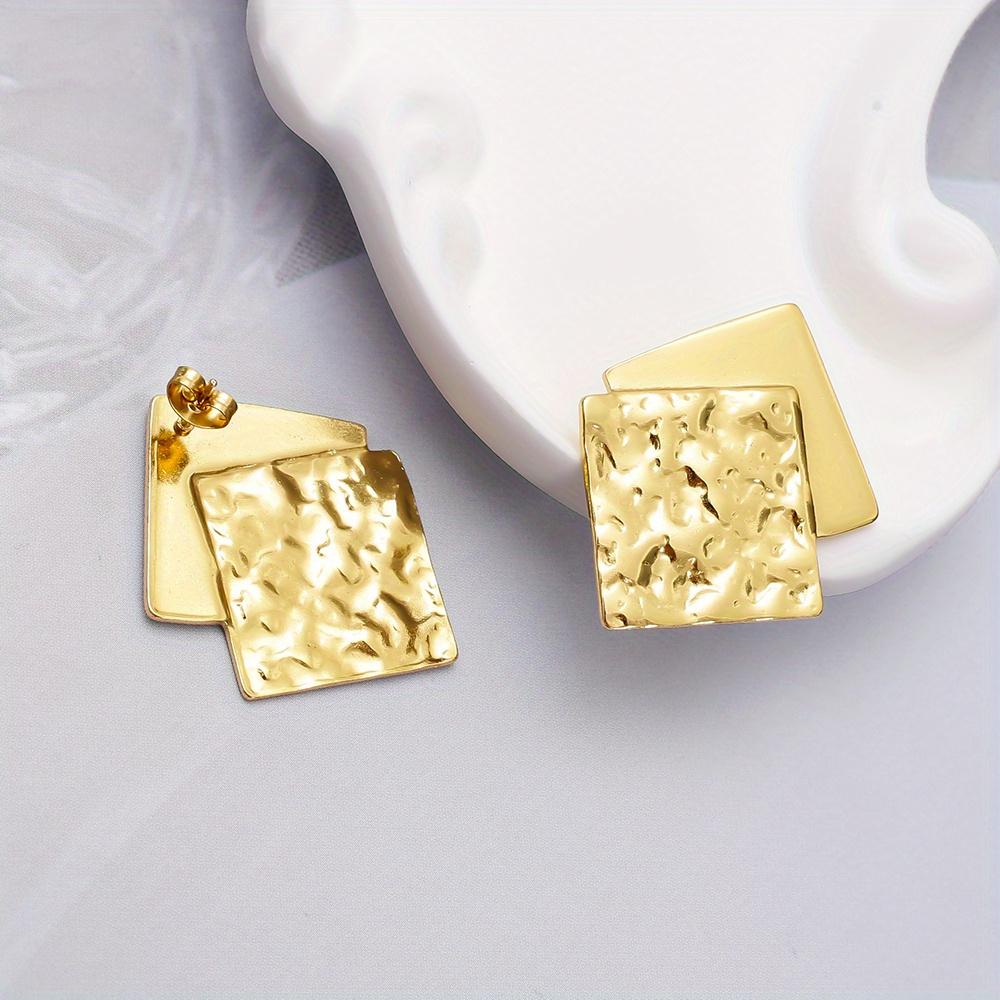 Boucles d'oreilles carrées pliées irrégulières à la mode, Boucles d'oreilles et bijoux exclusifs pour femmes, Boucles d'oreilles et accessoires personnalisés pour les trajets quotidiens.