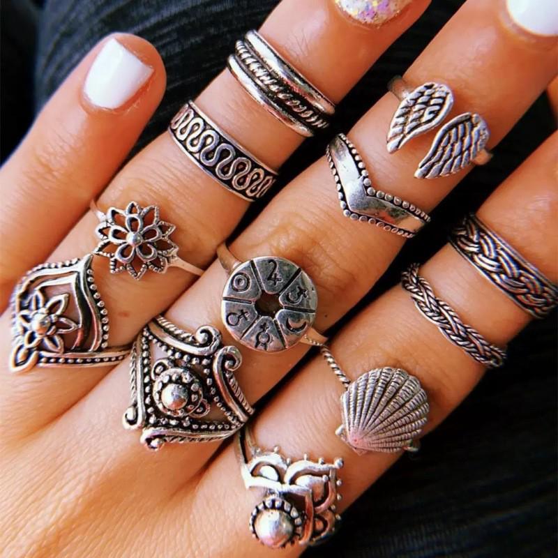 Retro Floral Carved Multi-Piece Stacking Ring Set