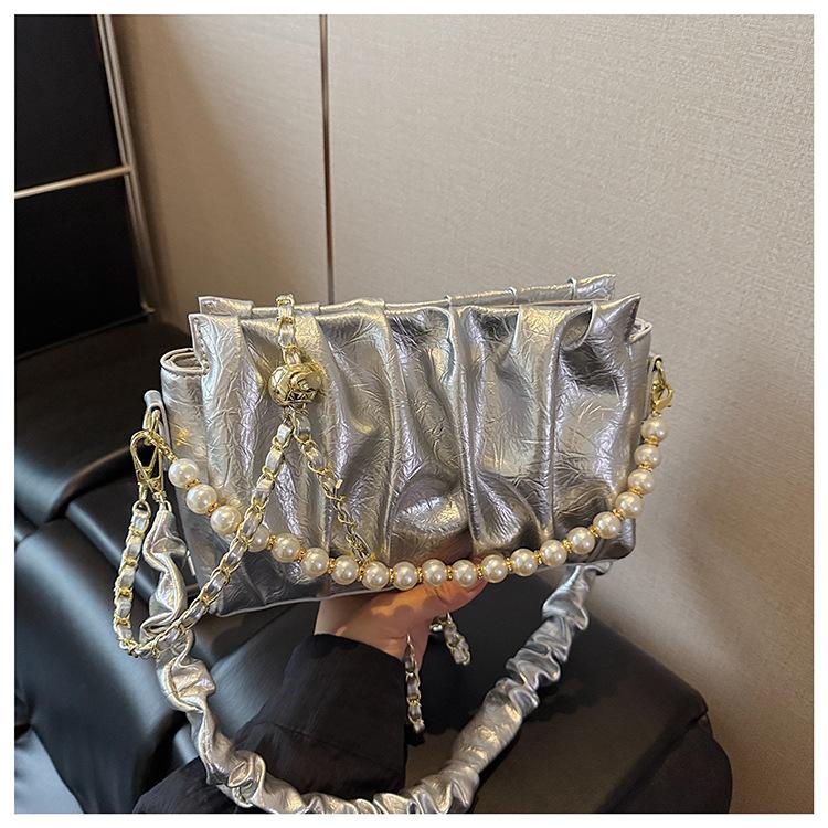 Spring and Summer 2025 New Pleated Pearl Chain Bag Bag Women's Fashion Underarm Bag Casual Women's Bag Cloud Bag