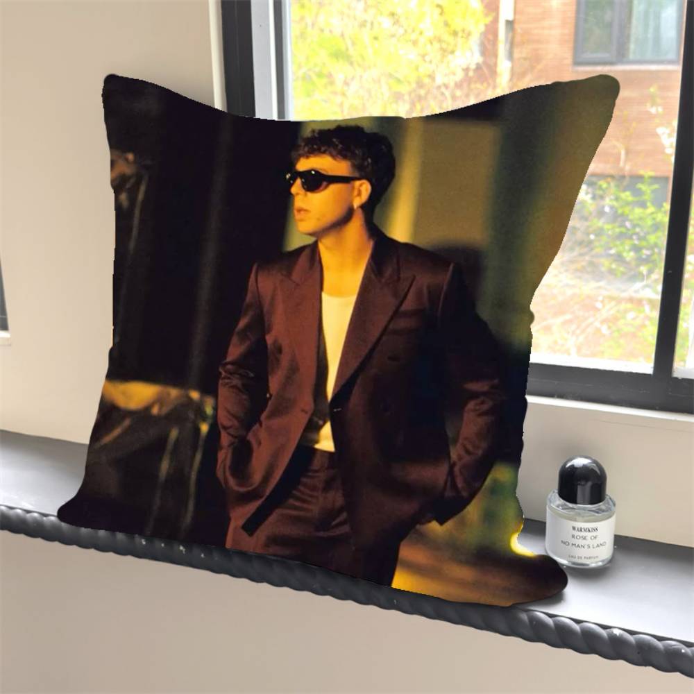 

1PC Nordic Pop Rapper Quevedo Pillow Case Square Bedroom Sofa Leisure Comfort Cushion Car Home Decoration 12x12Inch