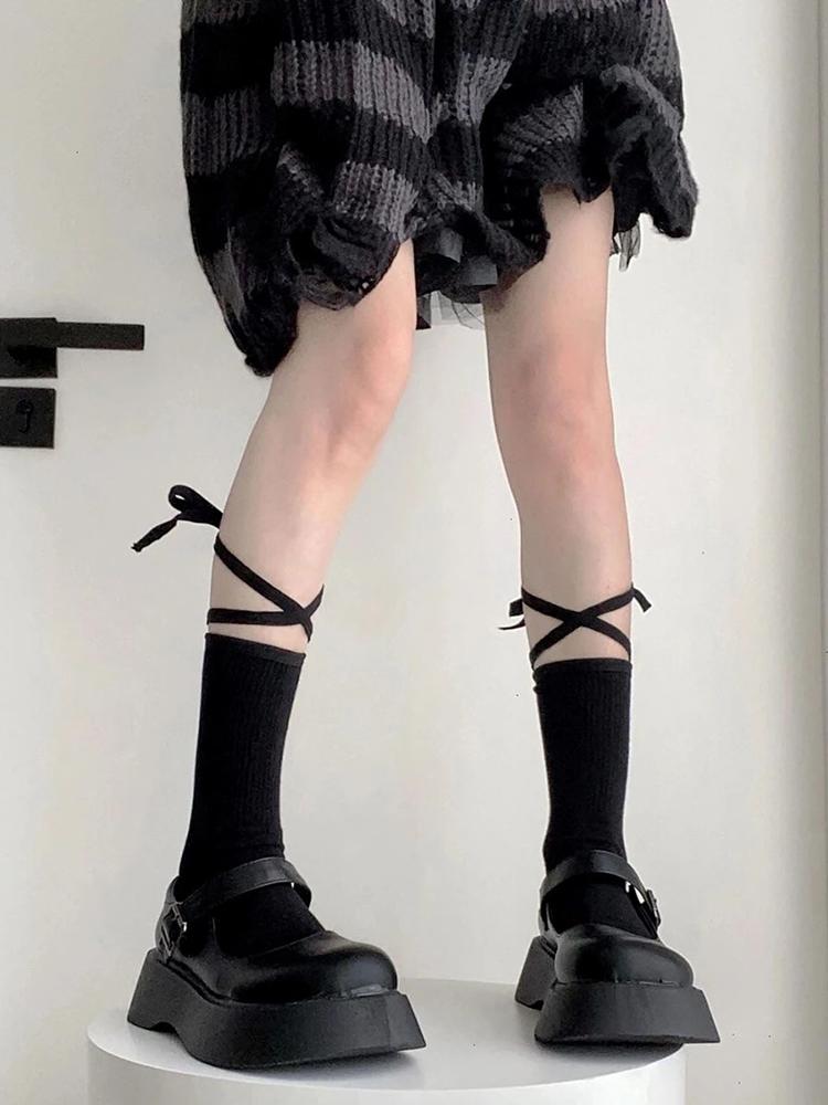 2 Pairs Jk Mid Tube Women Lace Up Socks Fashionable Versatile Black White Solid Color Cross Straps Comfortable Breathable Socks