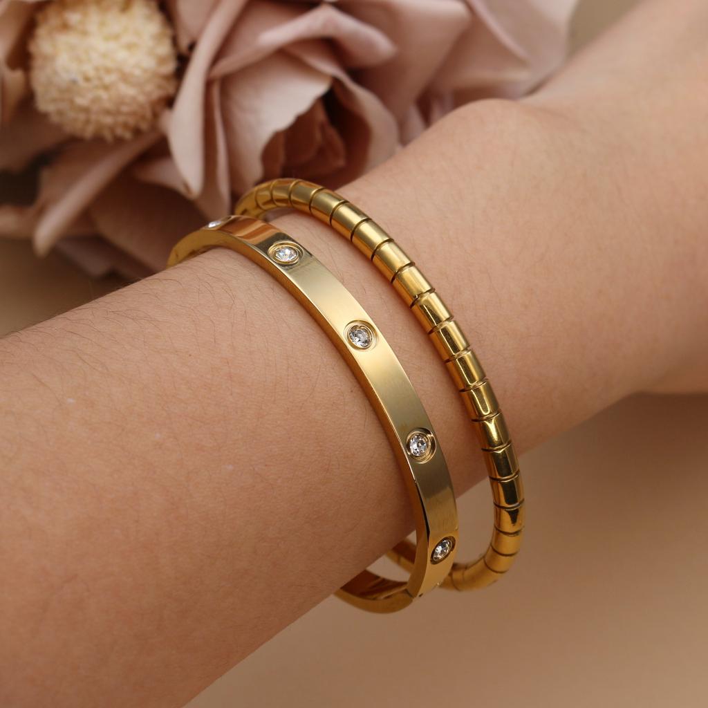 XCB-019 High Polished Stainless Steel Gold Color Waterproof Bracelet Light Luxury Luster Zircon Women's Bangle Fashion Jewellery