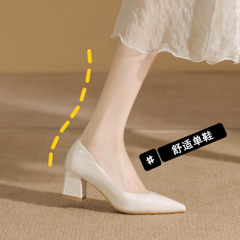 

Beautiful high heels women s new temperament soft leather, cm not tired feet thick heels shallow mouth single shoes women 34