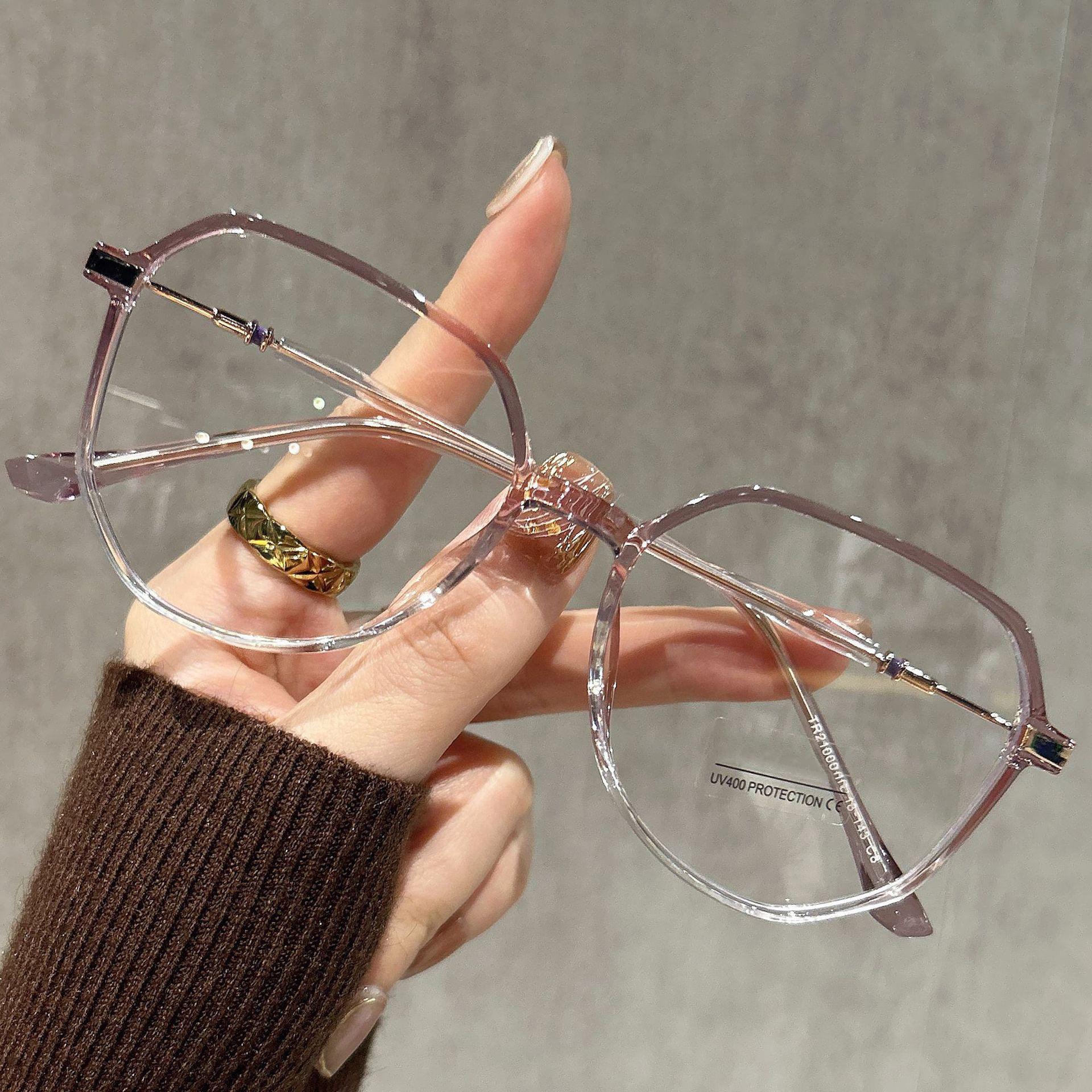 

Latest Versatile Ultra Light Glasses With Plain White And Cool Brown Frame Large Frame Anti Blue Light Myopia Glasses Frame MH8926