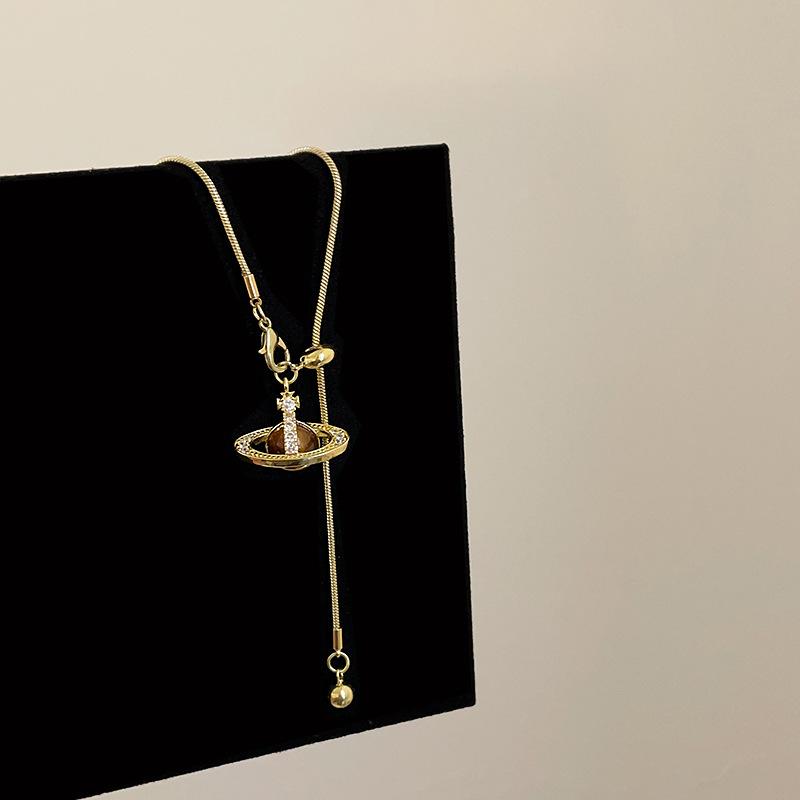 Κολιέ Τρισδιάστατο Πλανήτη Γυναικείο Ελαφρύ Πολυτελές Υψηλής Αίσθησης Μόδα ιδιοσυγκρασία Κομψή μετακίνηση Ευέλικτη αλυσίδα για πουλόβερ στον λαιμό