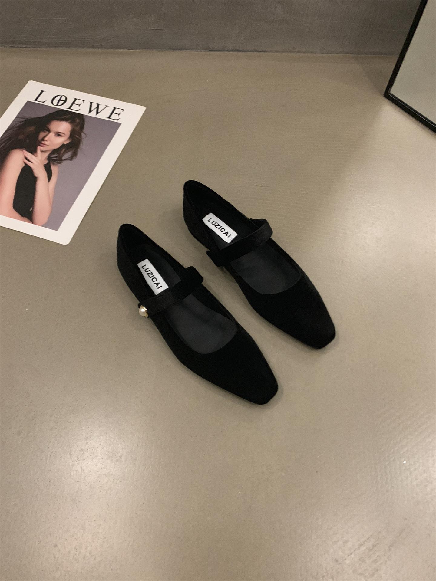 

Французский ретро с юбкой замшевые туфли Мэри Джейн женские туфли Night Breeze Gentle на низком каблуке одинарные туфли 39 чёрный