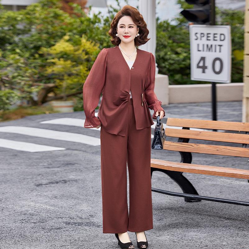 Mother's Plus Size Spring 2026 Two-Piece Set: Short Shirt with Spliced Long Sleeves for Middle-Aged and Elderly Women’s Elegant Style.