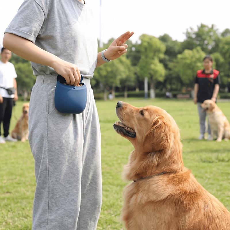 Magnetic Seal Silicone Pet Treat Pouch Durable Clip-on Design Portable Food Dispenser For Dog Daily Training