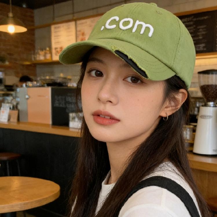 Popular Distressed Baseball Cap For Women Soft Wash Cotton Embroidery Letter Sun Hat For Daily Outfit and Street Wear