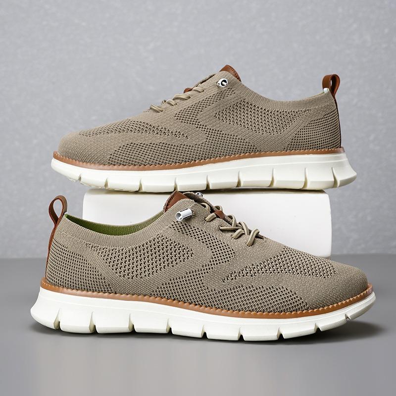 Popular Fashion and Lightweight Running Shoes Lace-up Sports and Leisure Men's Shoes Breathable Fly-woven Loafers Men's Large-size Men's Shoes