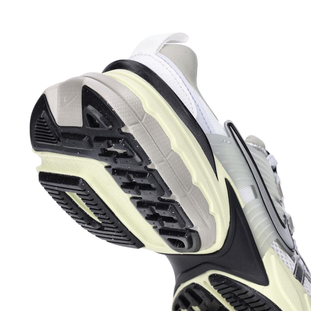 Nike V2K Run Summit White Damen Sneakers Pure-Platinum Light-Iron-Ore Metallic-Silber FD0736-100