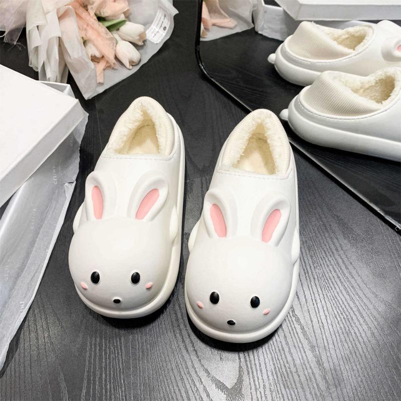 

Autumn and winter new indoor home non-slip cute cartoon rabbit bear men and women couple plush thick-bottomed cotton slippers 32-33 (inner length 21cm)