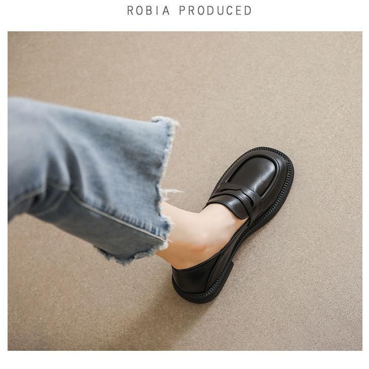 Internet Celebrity 2025 Autumn New Female British Style Fashion Versatile Temperament Casual and Comfortable Loafers Soft Sole Soft Surface