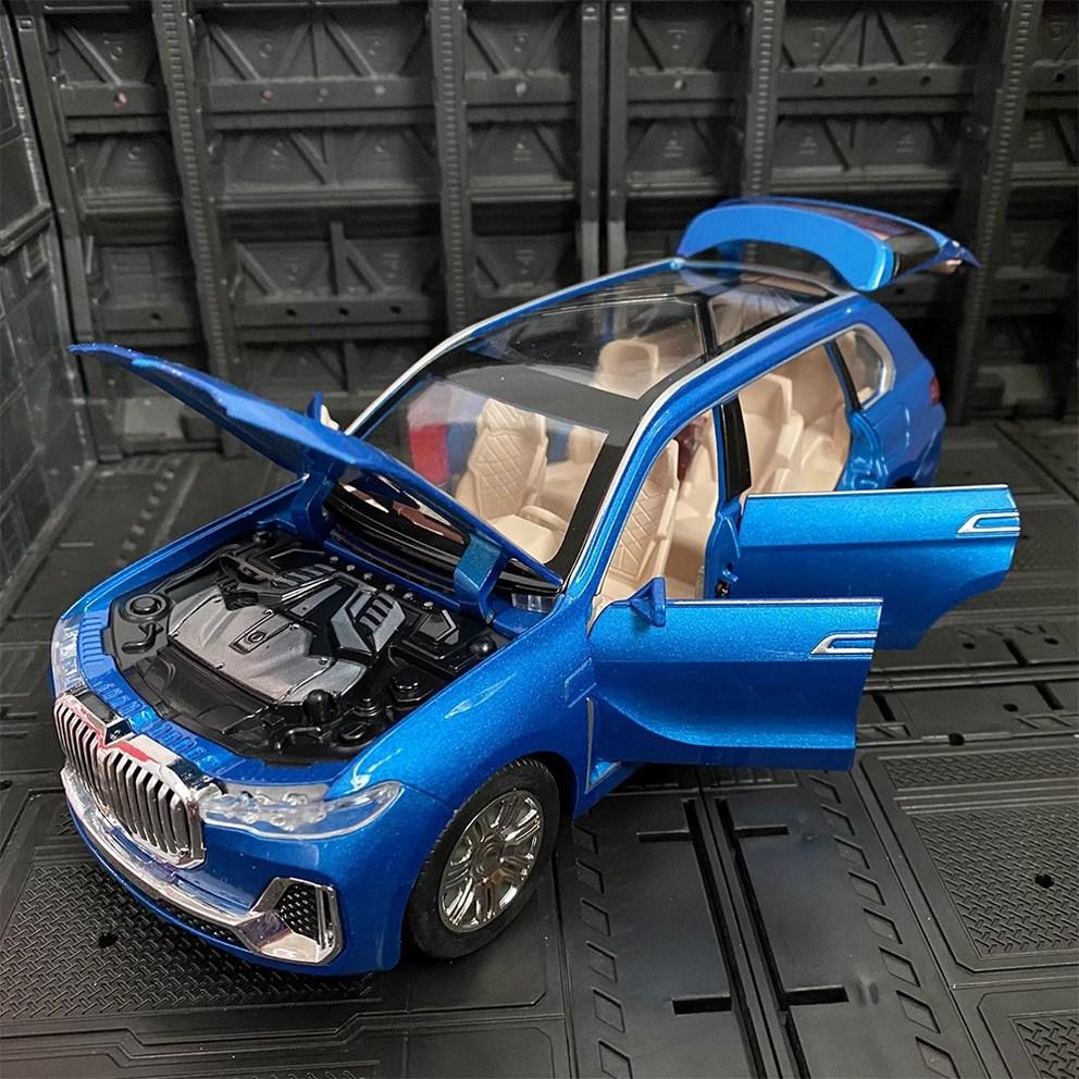 BMW X7 Luxury SUV 1:24 Diecast Alloy Pull-Back Model Car - Black