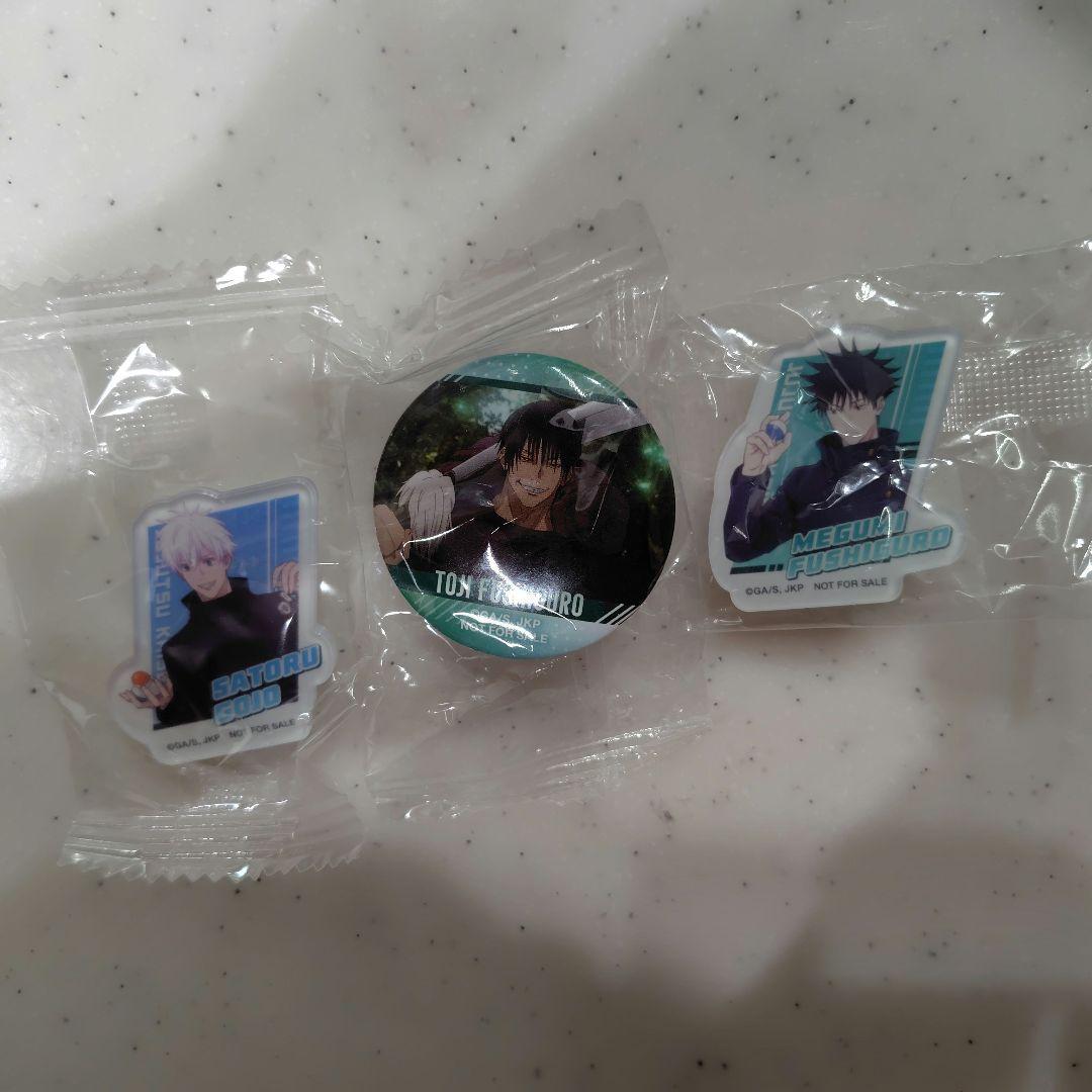 Kura Sushi Jujutsu Kaisen Acrylic Sticker (Megumi Fushiguro, Satoru Gojo), Can Badge (Jinji Fushiguro)
