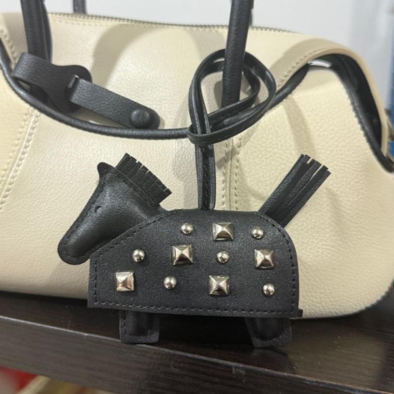 Fashion Silver Rivets Horse Bag Charm Accessories Hand Sewn Pu Leather Foal Pendant Bag Accessory
