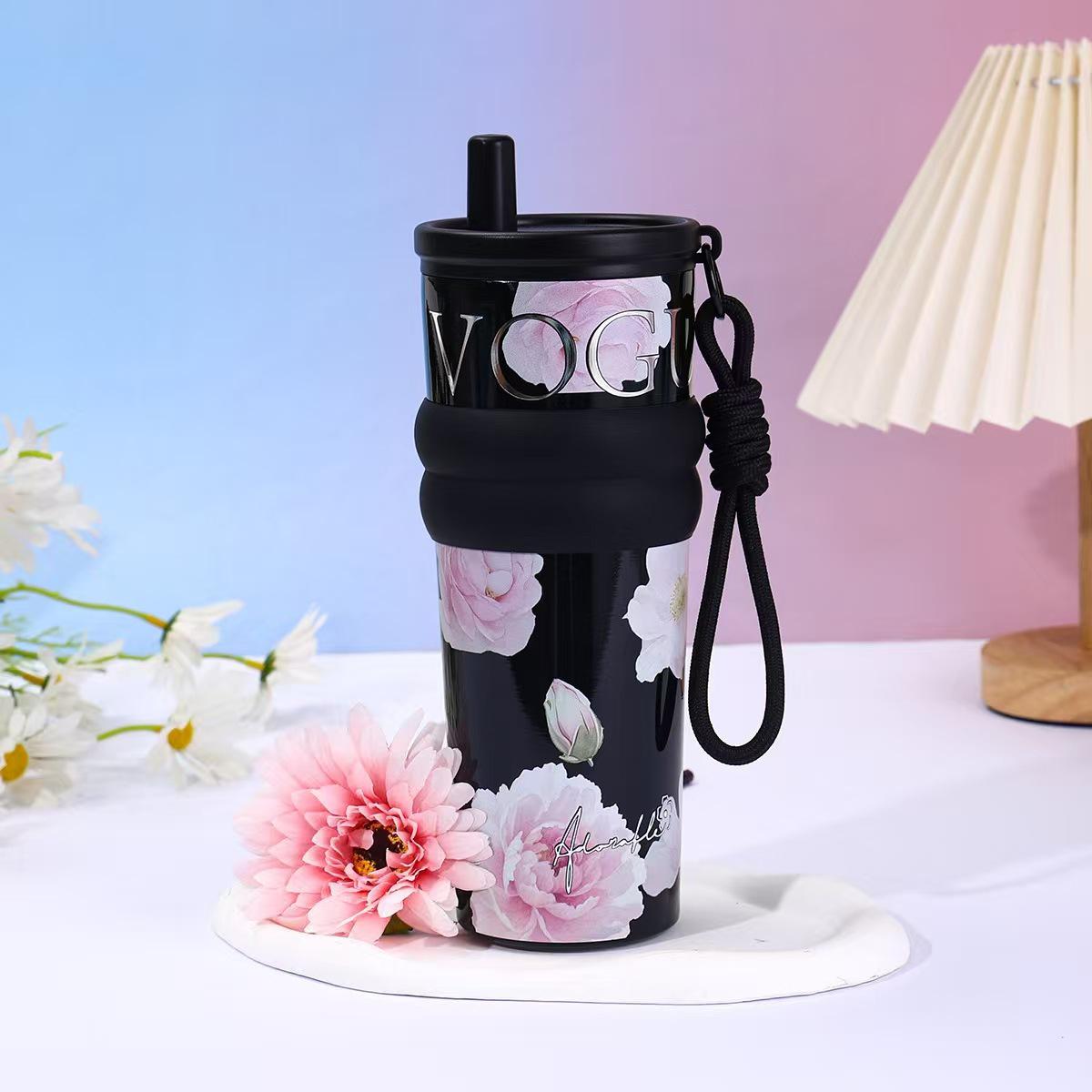 

Высококачественная изолированная кофейная чашка из нержавеющей стали 316L с керамической вставкой, двойным объемом для напитков, соломинкой и шнурком для переноски. 710ml