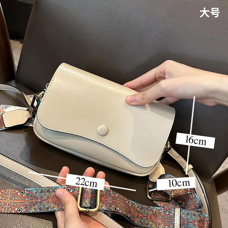 Leather women's bag new retro temperament shoulder bag women's versatile commuter small bag high-end messenger bag
