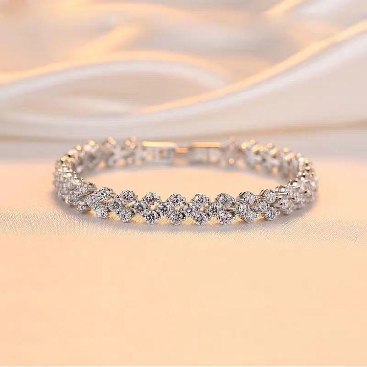 

Римський браслет з повним діамантовим покриттям з покриттям 18K білим золотом, браслет з муасанітами Міккі, нішевий дизайн, лесбійський браслет зіркою