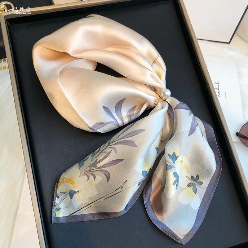 Gift silk scarves High-end silk streamer printed small square scarves Women's versatile trend square silk scarves