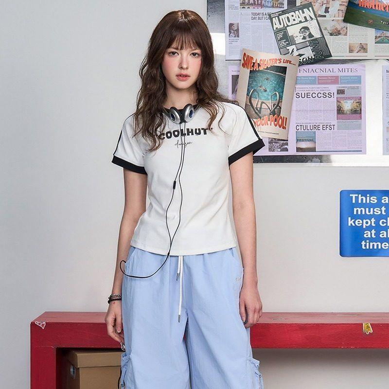 Coolhut Round Neck Short-Sleeved T-Shirt for Women 2025 Summer Slim Fit Versatile Top with a Sense of Design