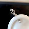 Clou d'oreille en forme de croix Zircon brillant Boucle d'oreille à clou tendance Pour femmes Accessoires de Piercing Corporel