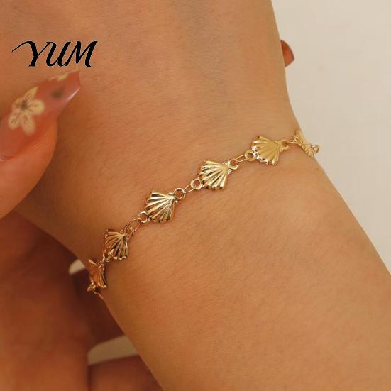 Beach Vacation Accessories Gold Boho Ocean Bracelet for Women, Minimalist Mini Metal Scallop Trendy Shell Charm Bracelet, Summer Jewelry Vacation,