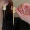 Premium sequined fringed silver needle earrings, one pair of elegant niche earrings.