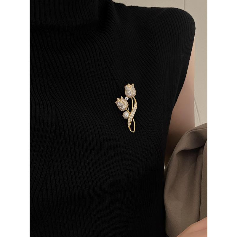 Light Luxury Pearl Full Diamond Tulip Brooch for Women High-end Brooch for Fixing Clothes Corsage