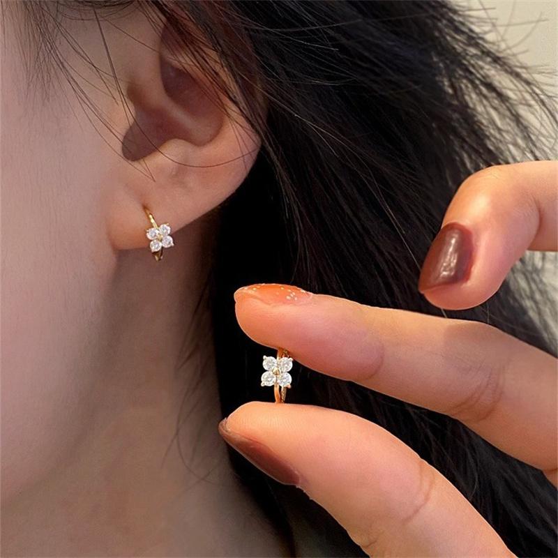 Orecchini a Bottone Fiori in Zirconia placcati Oro 18K Argento Sterling 925 per Donna Gioielli Esclusivi Francesi per Feste Regalo