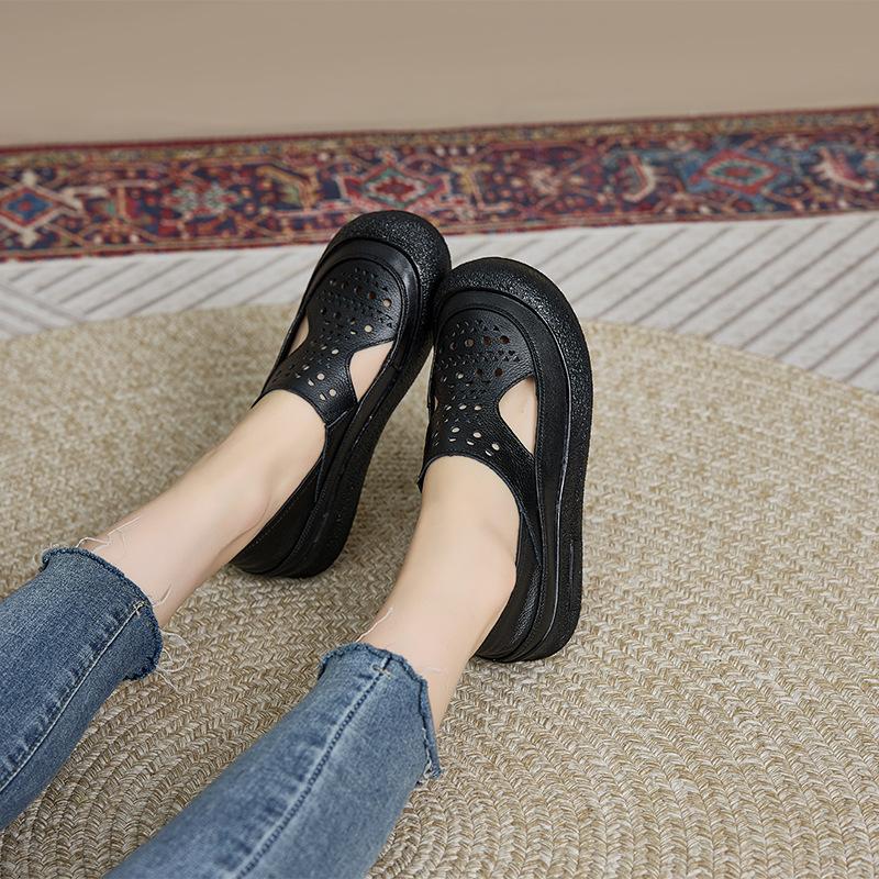 Fashion Cowhide Soft-soled Leather Mother Shoes, Middle-aged and Elderly Hollow Breathable Sandals, Anti-slip Women's Flat Shoes