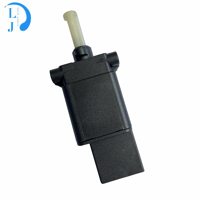 GJ6E66490  brake light switch Fit for Mazda 2 6 CX-7 RX-8 Miata 2003-2013 Brake pedal switch GJ6E-66-490  GJ6A-66-490  4pins