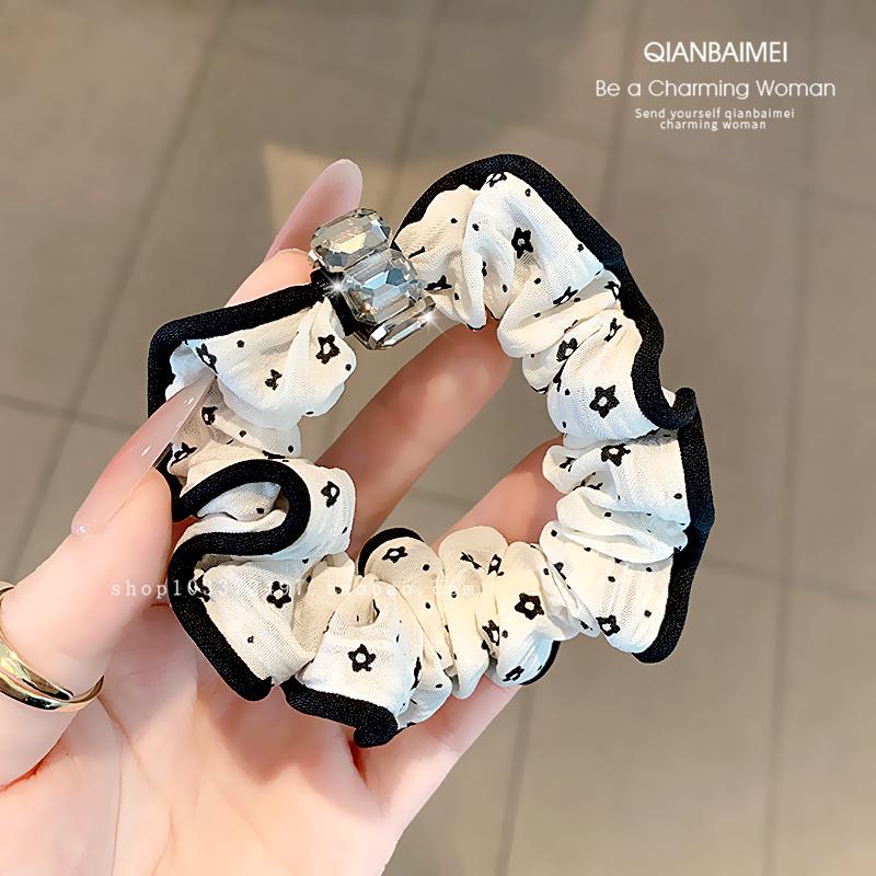 Милые Цветочные Резинки для Волос: Высокоэластичные резинки для волос для женщин, милые и универсальные маленькие цветочные резинки