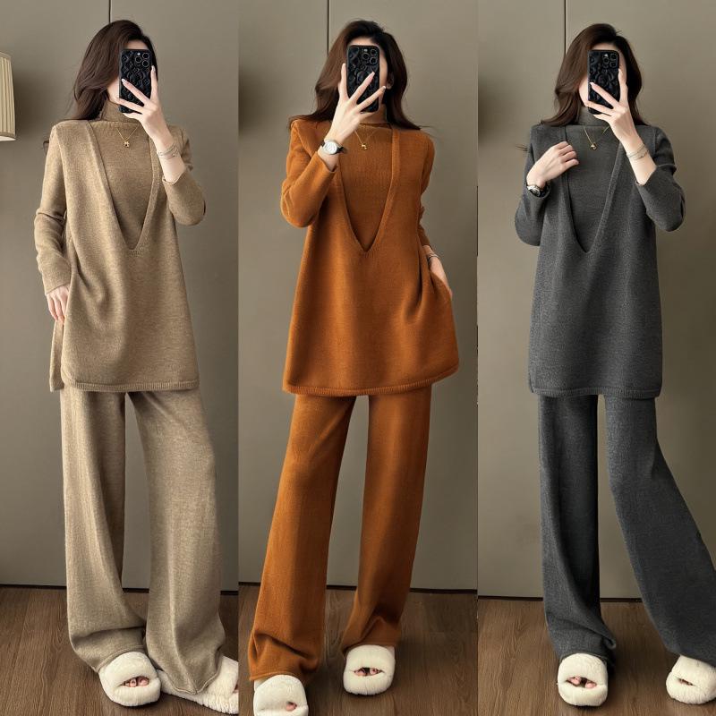 7722 Set Tre Pezzi in Maglia Accogliente: Gilet Versatile, Top a Collo Alto e Pantaloni Lunghi per Autunno/Inverno