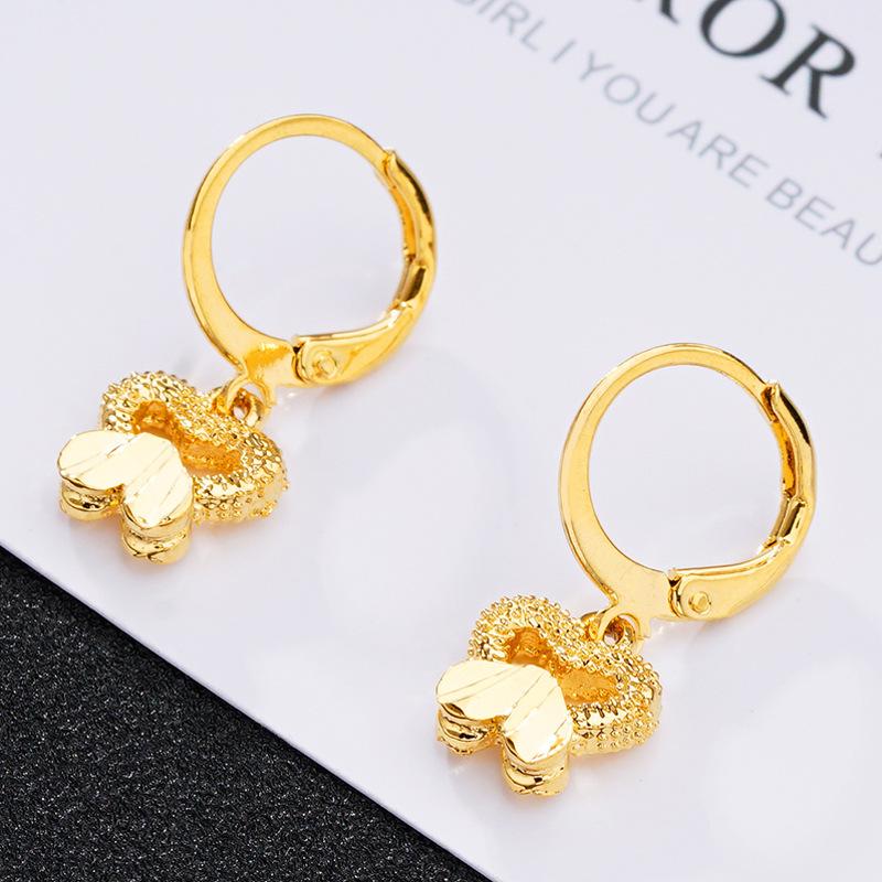 Cercei imitație aur nisipiu de înaltă calitate: Design cu ciucuri de lungă durată pentru femei, Accesorii din cupru transfrontaliere