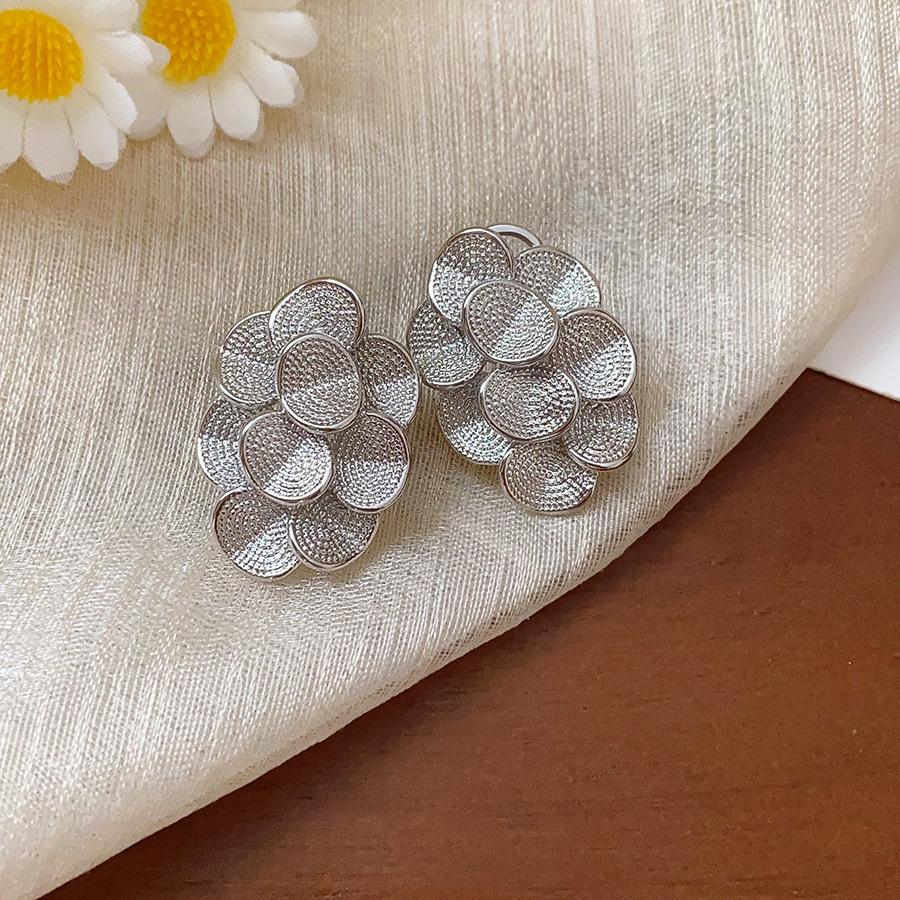Silver Needle with Diamonds Flower Stripes Pearl Stud Earrings Medieval Vintage Retro Earrings Light Luxury Niche Earrings