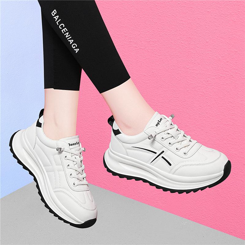 Temperament casual sports shoes women's spring new little white shoes women's lightweight soft-soled wear-resistant travel shoes women's running shoes