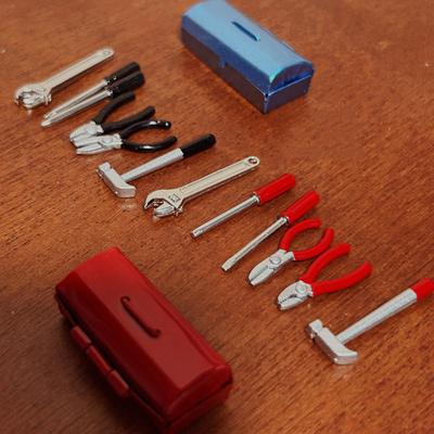 Yousheng 1 Set 1:12 Mini Dolls Tools Metal Home Repair Tool Model Miniature Hammer Wrench Hand Tools for Doll Mansion Decoration Yard Supplies Pretend
