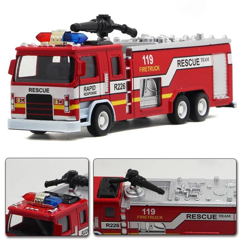 1:32 Fire Truck Model Toy Car Alloy Body Rubber Tire Music Light Pull Back Climbing Water Tank 119 Vehicles Models Toys Gifts