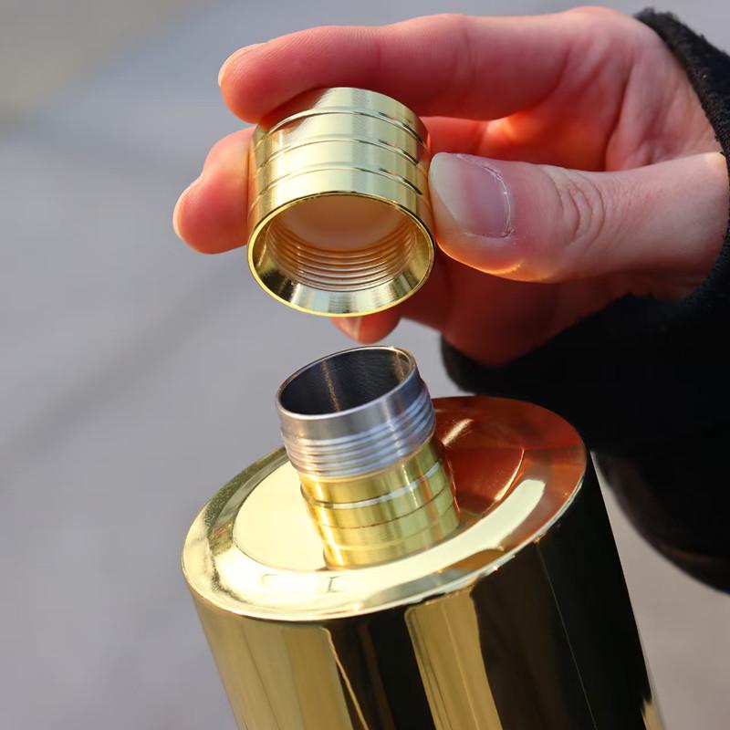 Gold Electroplated Black Hip Flask: 304 Stainless Steel, Cylindrical Baijiu Bottle, 1-2 Jin Maotai Style.