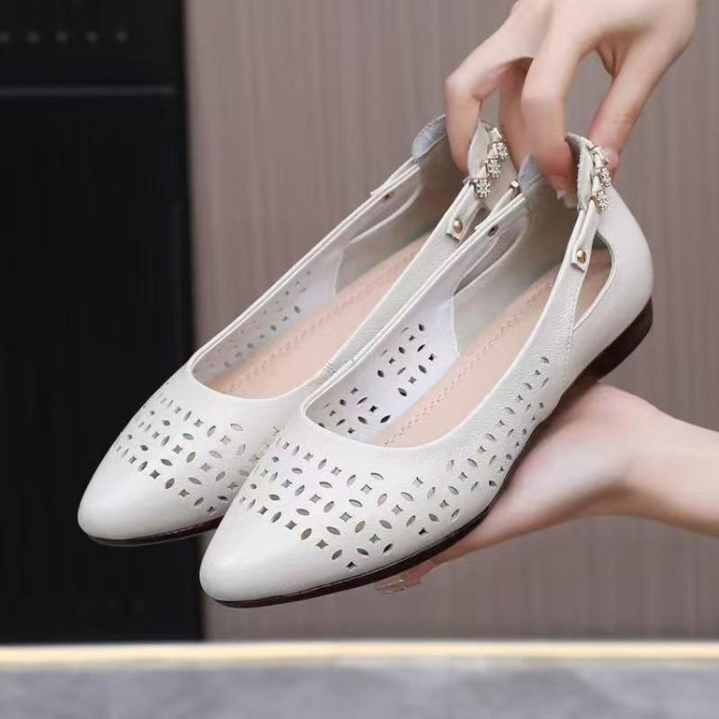 

Женские сандалии с острым носком, с отверстиями, на среднем каблуке, весенне-летние, новые, универсальные, маленького размера, из мягкой кожи, на толстом каблуке, с перфорацией. 42