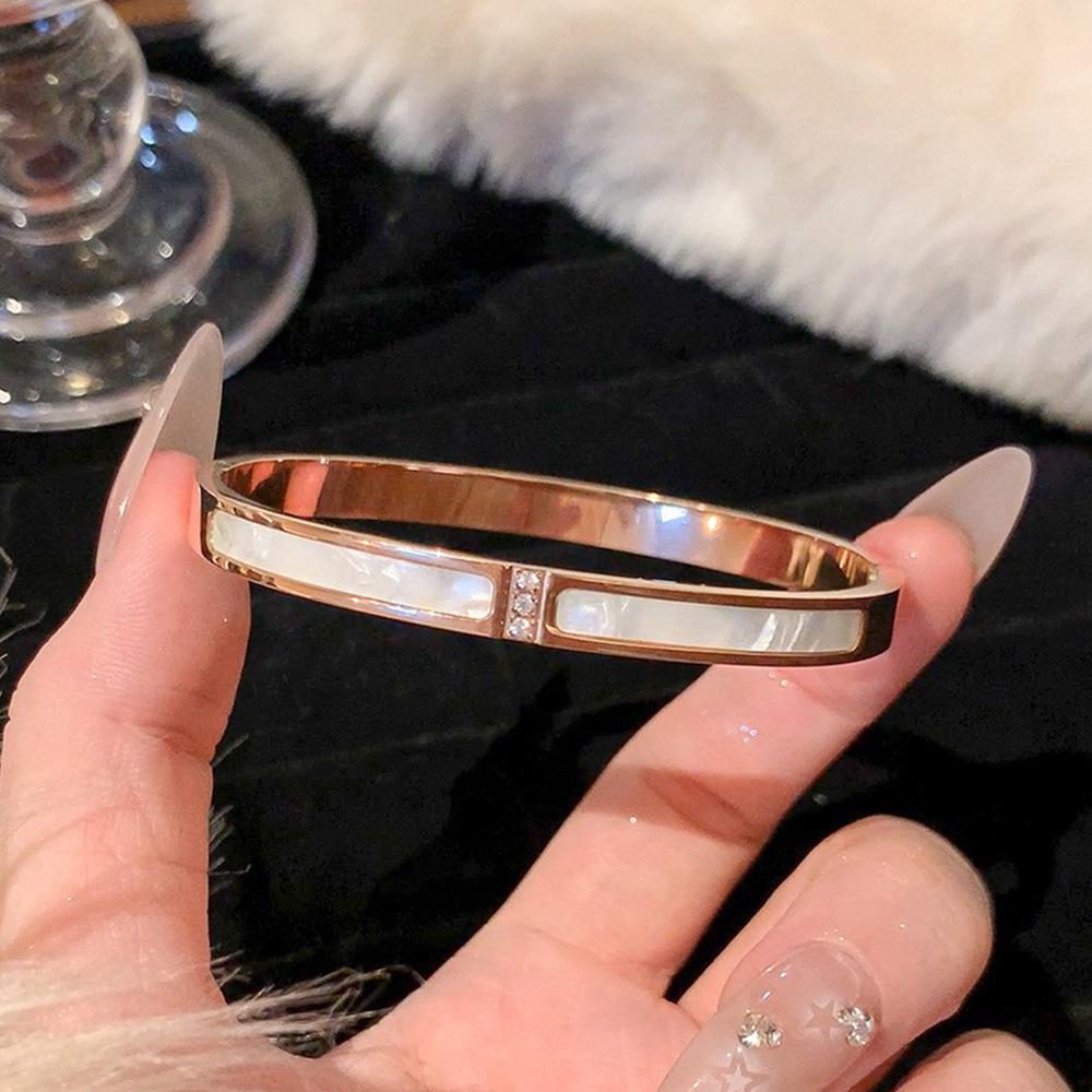 Europäisches & Amerikanisches Luxus Zirkon Stern Armband: Vielseitige, Elegante, Lichtechte Mode für Damen